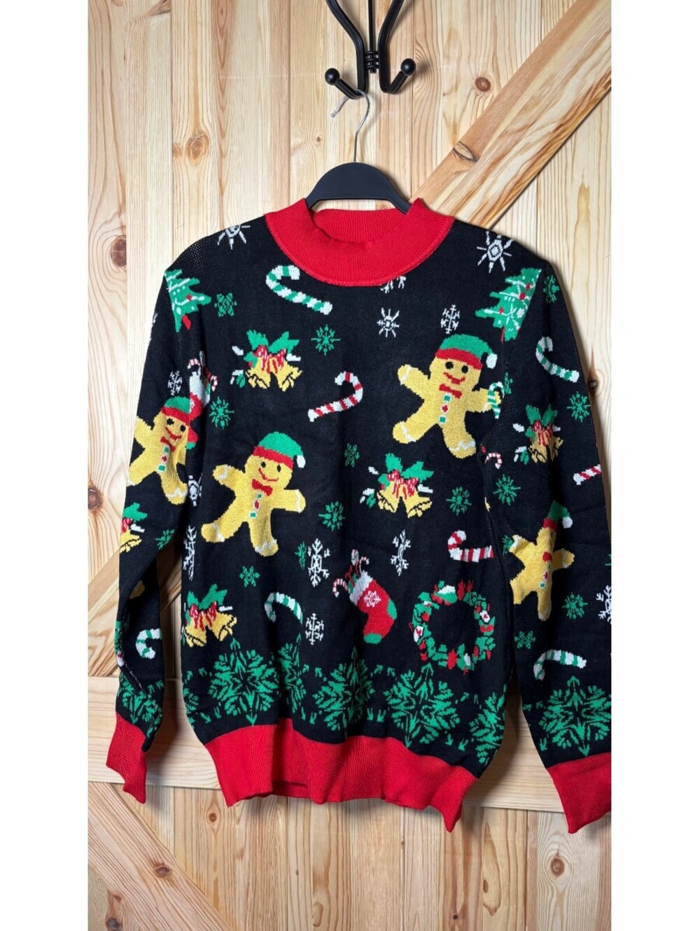 Festive Gingerbread Man Christmas Sweater Medium NWOT